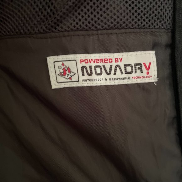 Decathlon QUECHUA Hiking Waterproof Rain Jacket Arpenaz 300 - Picture 5 of 12